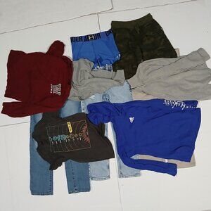 Lots of 10 pieces mixed buddle of boy's cloths & size 7/8 years old.